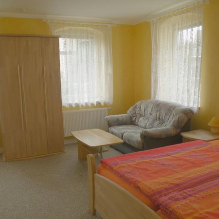 Bed and Breakfast Am Lindenbaum Sebnitz Habitación foto